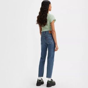 Levi’s Wedgie Straight Dark Wash - Size 28